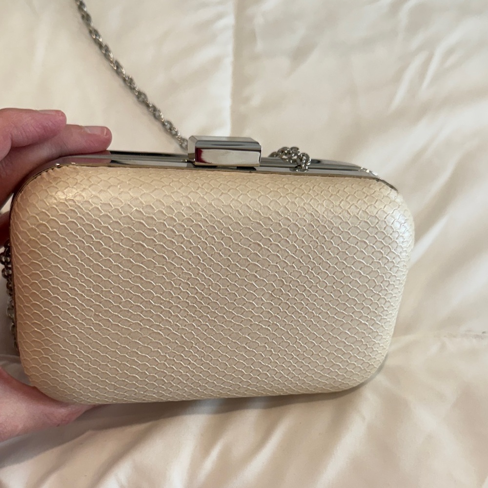 Jessica McClintock Textured Cream Clutch